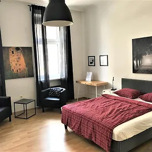  Apartamento & Near Reumannplatz