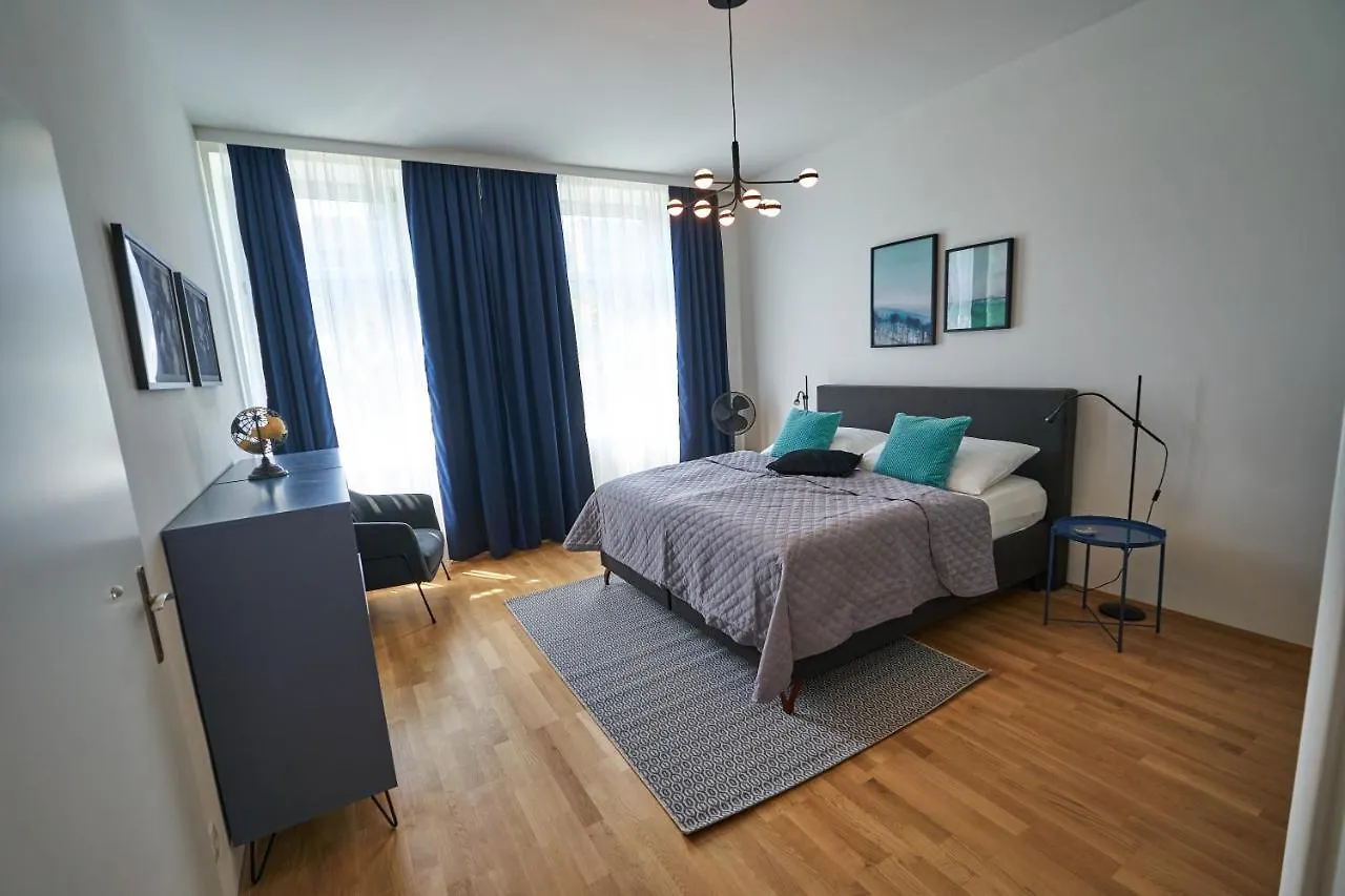 Trendy Apartment 2 Zimmer Zentral Gelegen location